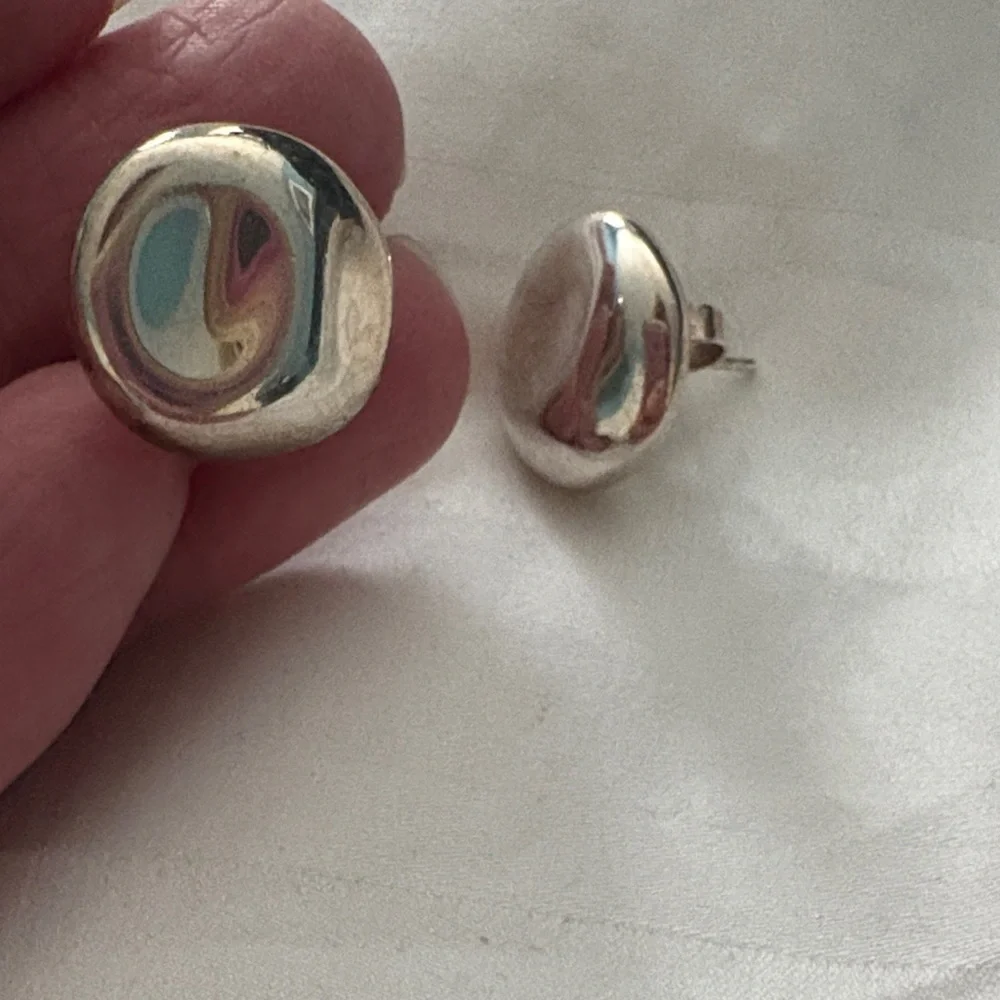 Classic Ippolita Silver Earrings - Picture 2 of 5